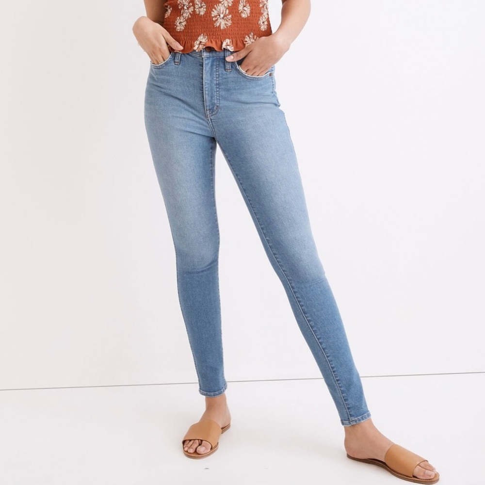 Madewell 10" High-Rise Skinny Jeans in Ferndale Wash